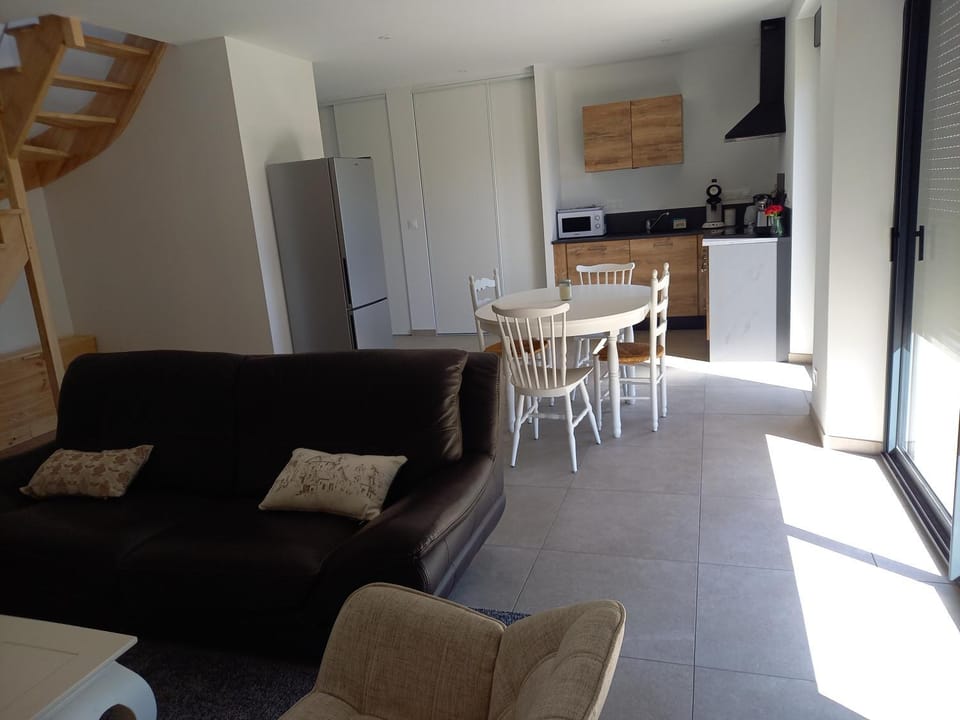 Kitchen or kitchenette, Living room, Dining area