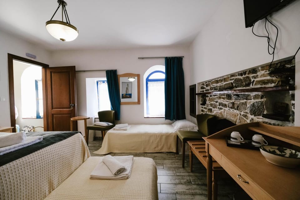 Ξενώνας Οικία Φαρδύ Bed and Breakfast in Evros, Greece