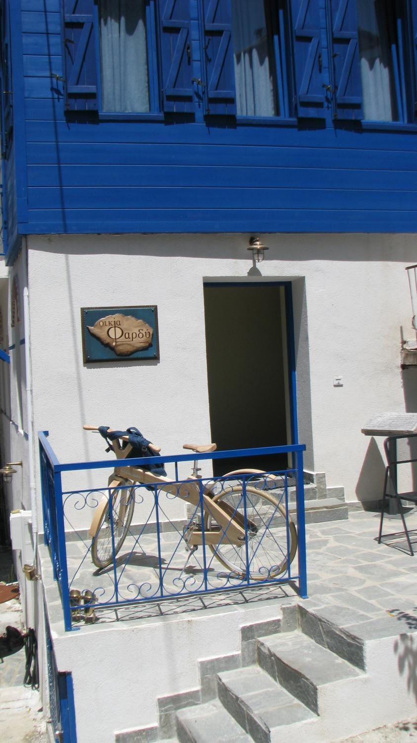 Facade/entrance, Balcony/Terrace, Balcony/Terrace