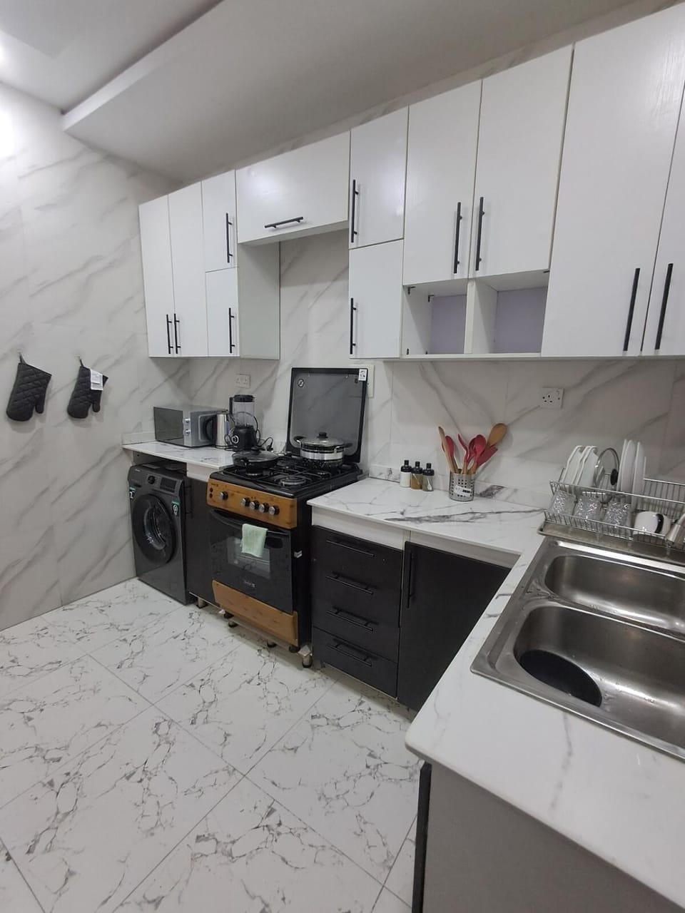 Kitchen or kitchenette, oven, stove