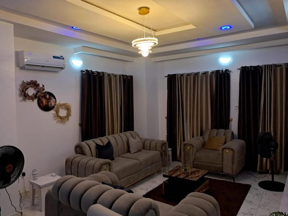 Comfort Homes - Cozy Apartment in Egbeda Apartment in Lagos