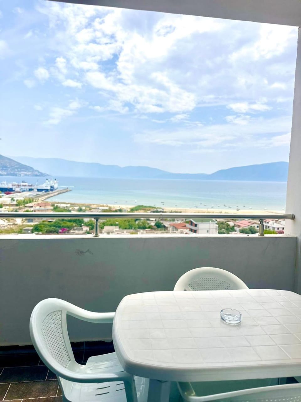 TreA Accomodations- Vola Apartment in Vlorë