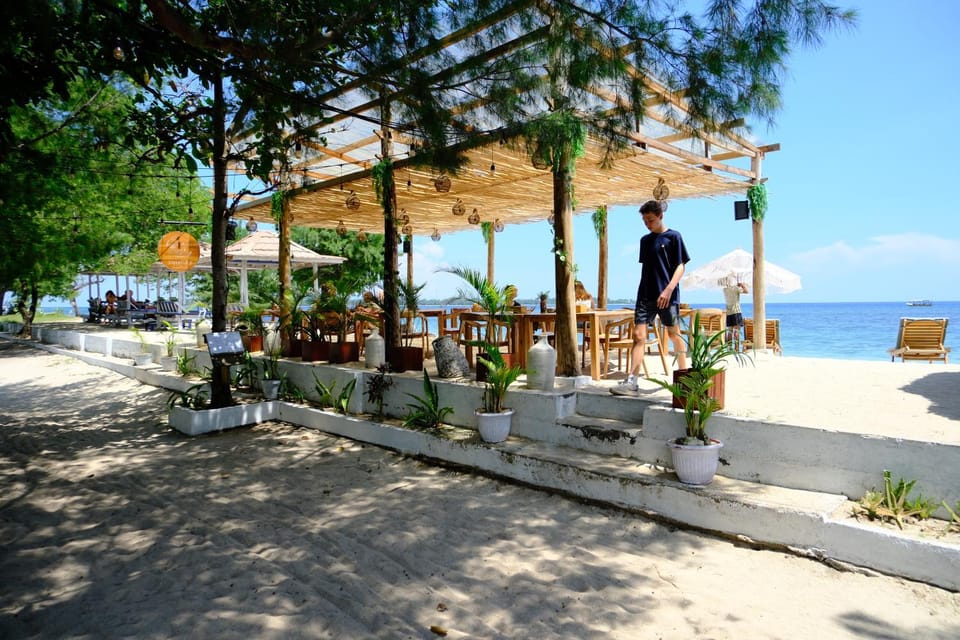Property building, Restaurant/places to eat, Breakfast