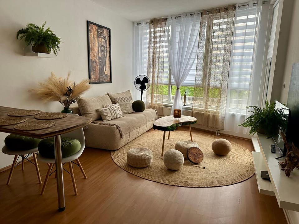 Bali byt s parkovacím místem v centru města Apartment in South Bohemian Region
