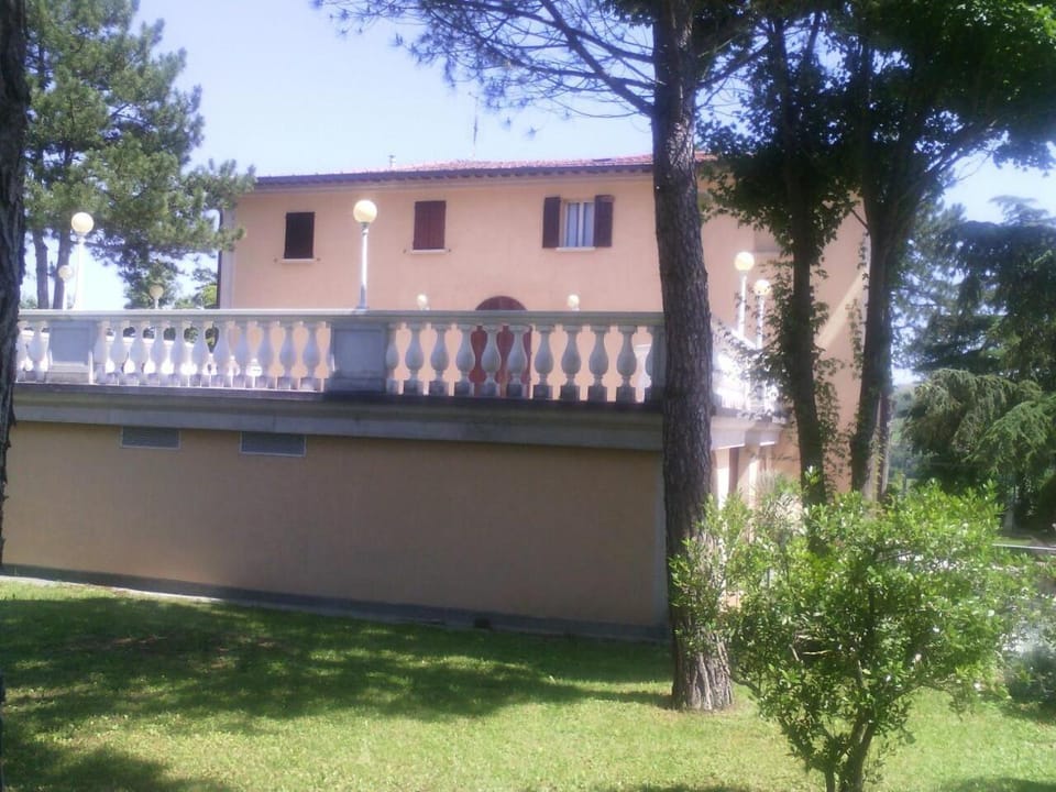 Villa Montrona RR Bed and Breakfast in Emilia-Romagna