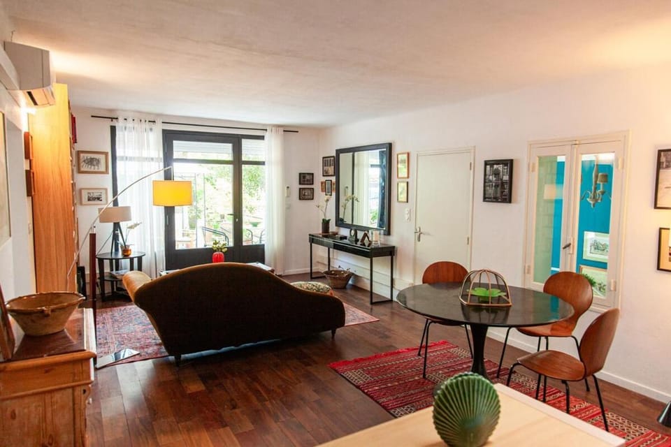 Maison Blanche House in Nimes