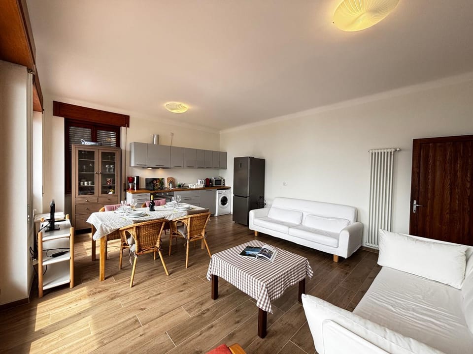 Kitchen or kitchenette, Living room, Dining area