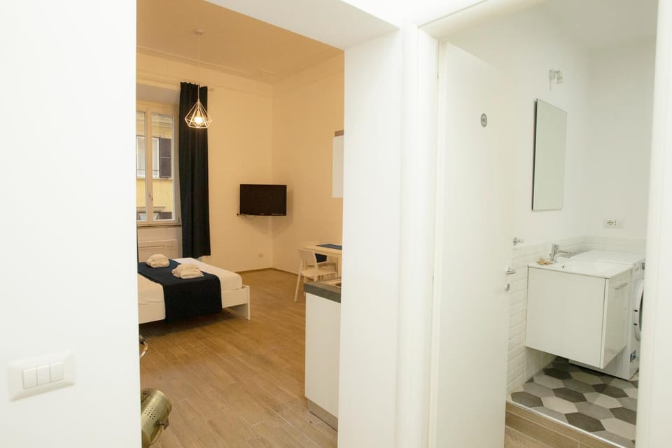 Bed, Bathroom, Photo of the whole room, Bedroom, towels