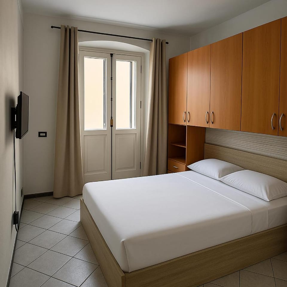 Bed, TV and multimedia, Bedroom, wardrobe