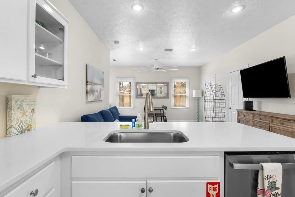 TV and multimedia, Living room, Dining area, dishwasher