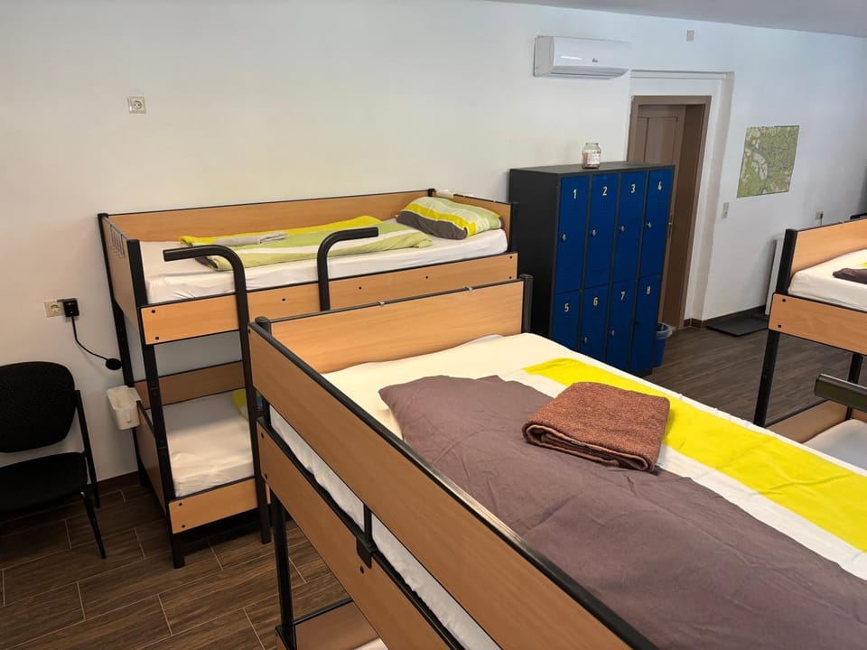 bunk bed