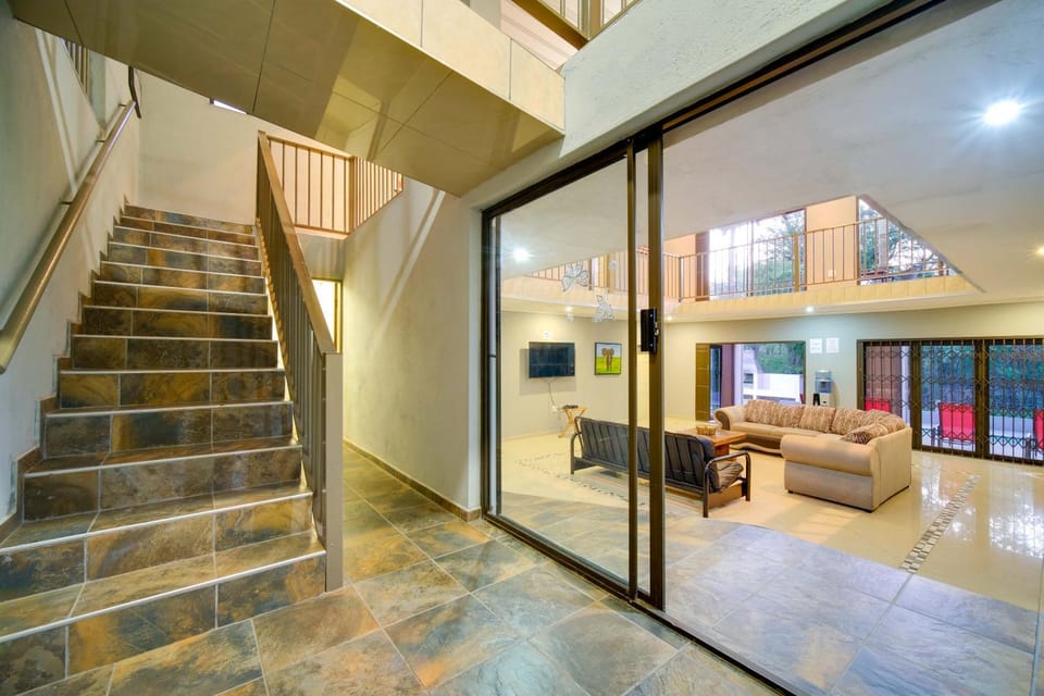 TV and multimedia, Living room, Seating area, Internal: Not applicable to any particular room