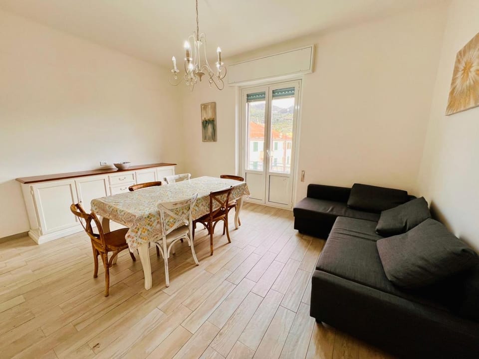 Sottovento Central Apartment Apartment in Levanto