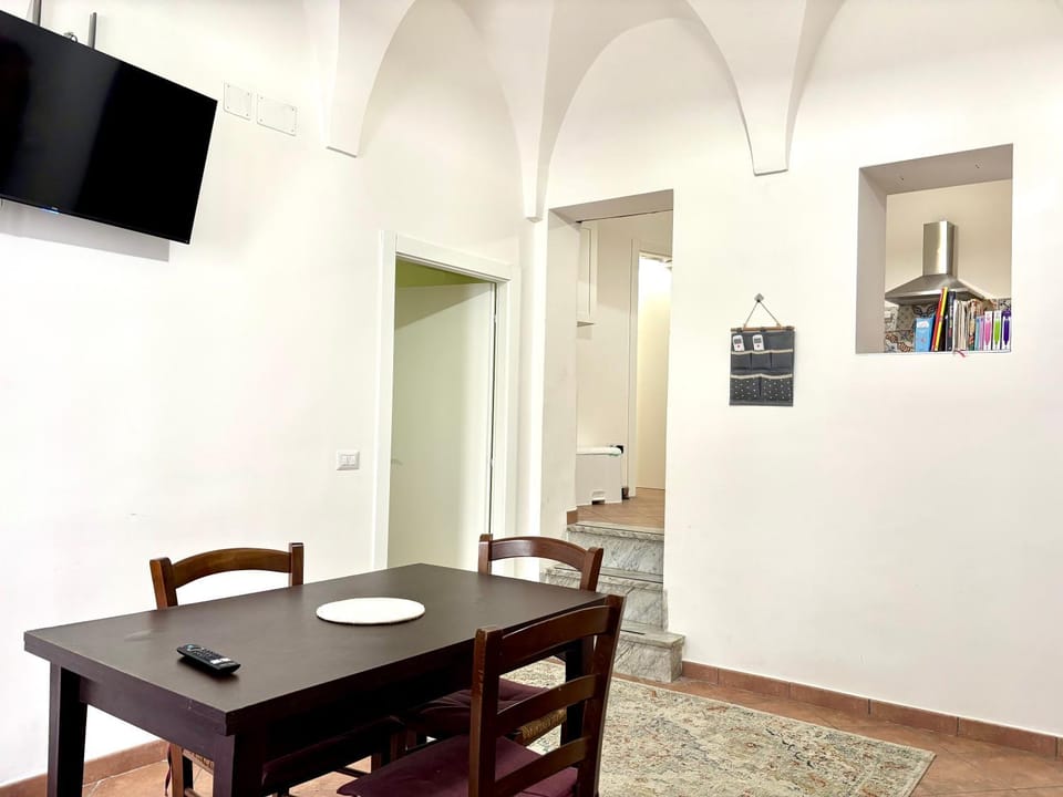 TV and multimedia, Living room, Dining area