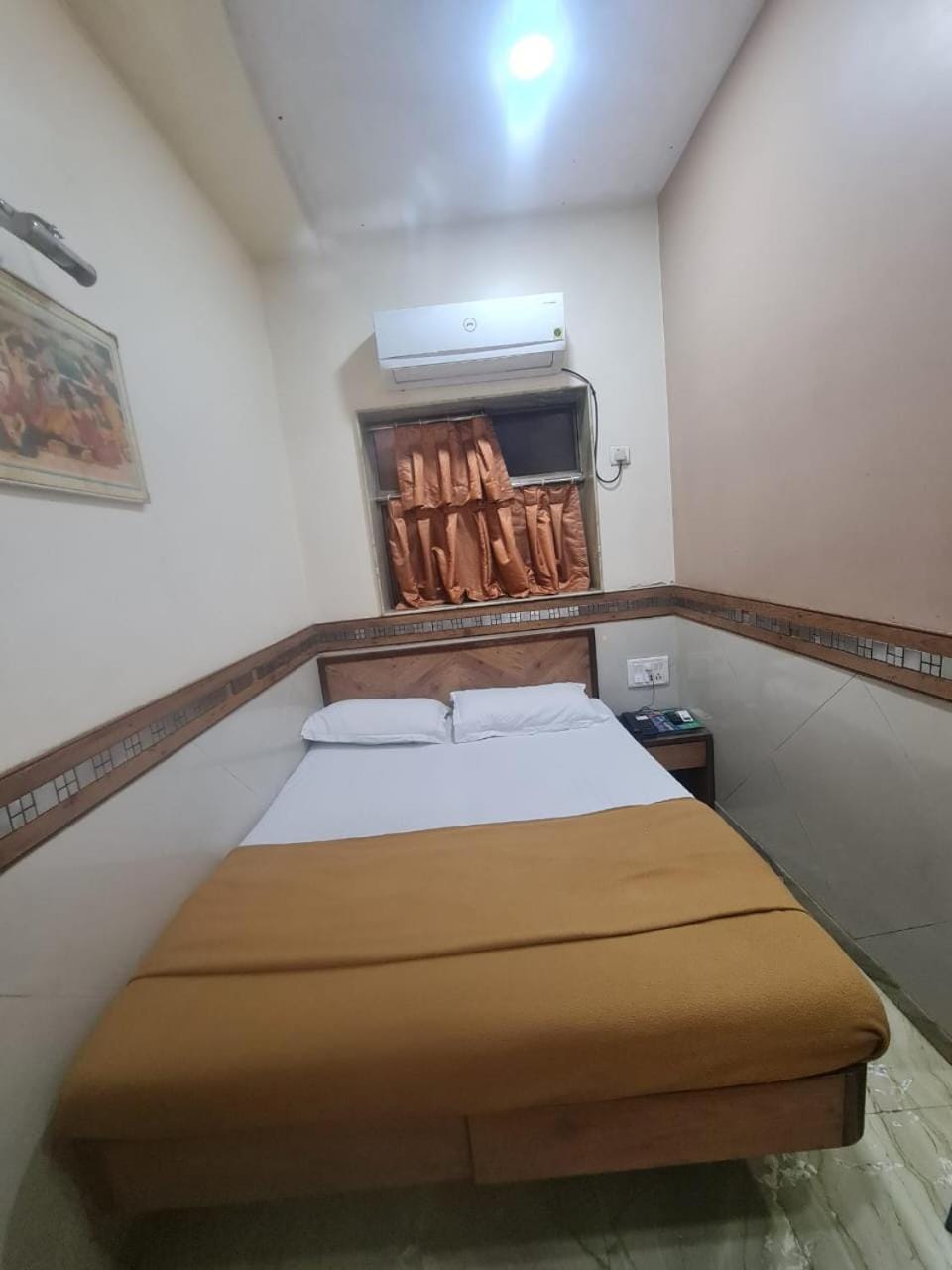 Hotel sharda Hotel in Mumbai