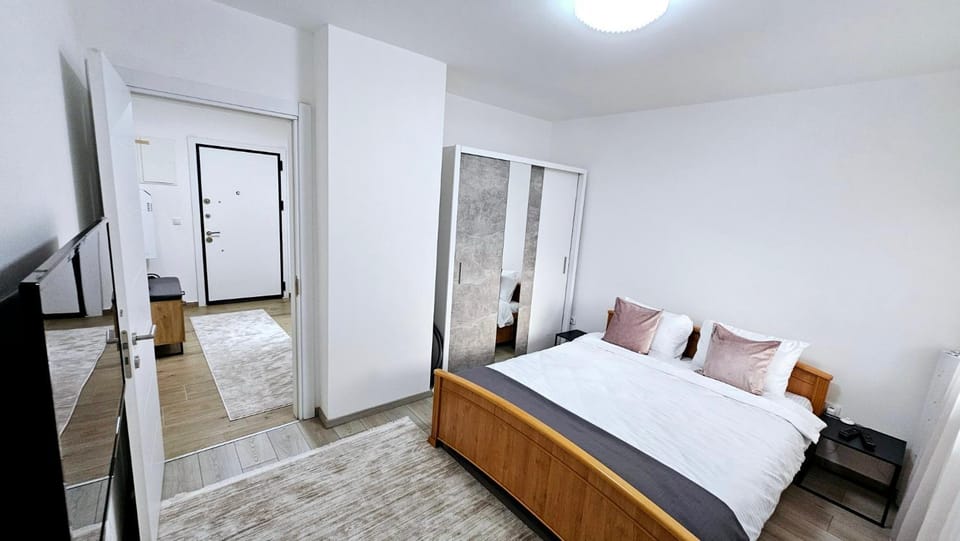 TV and multimedia, Bedroom, wardrobe
