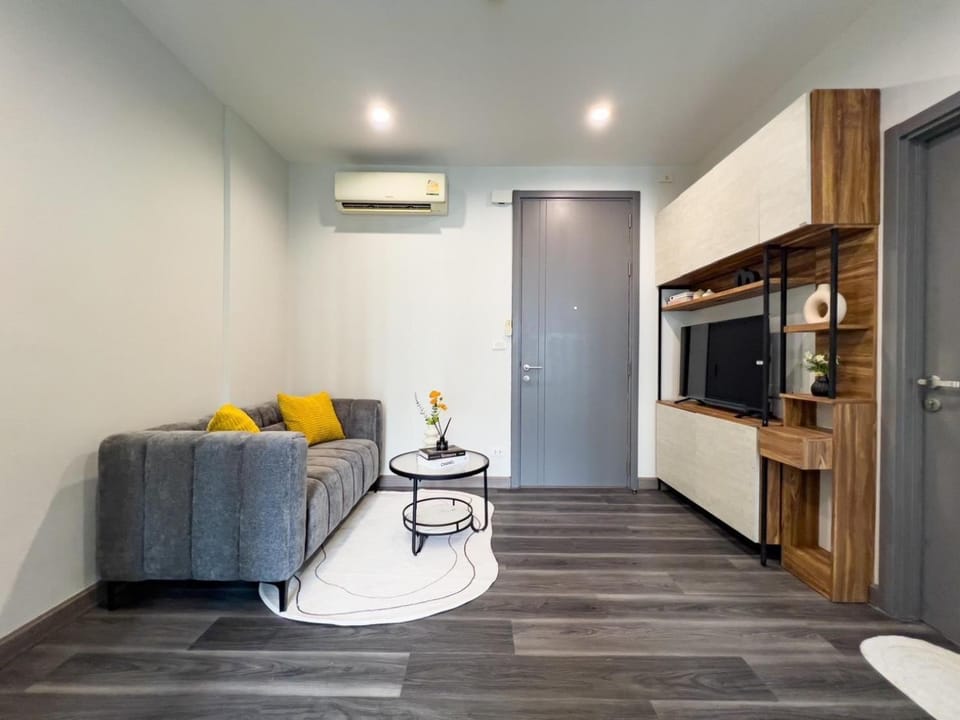 Cozy condo in central of Phuket town, The Base Uptown Apartment in Phuket