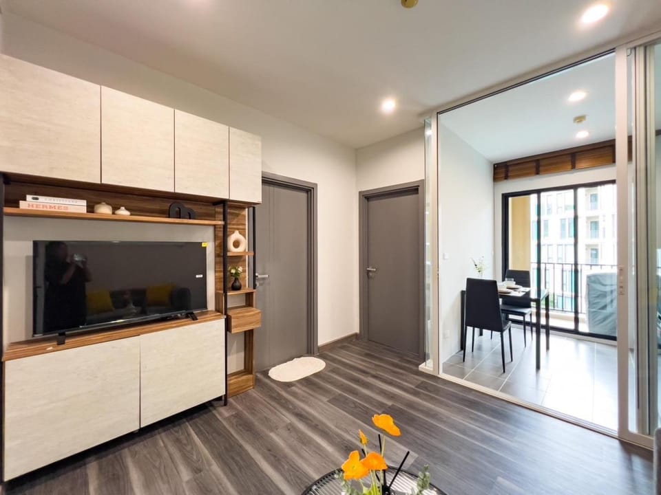 Cozy condo in central of Phuket town, The Base Uptown Apartment in Phuket