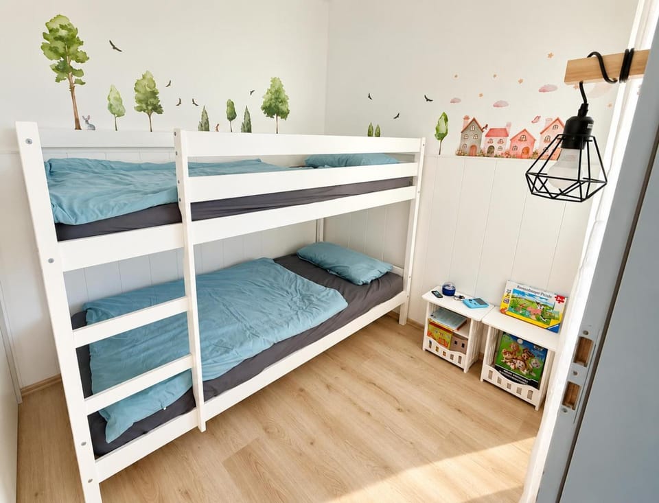 Game Room, children, bunk bed