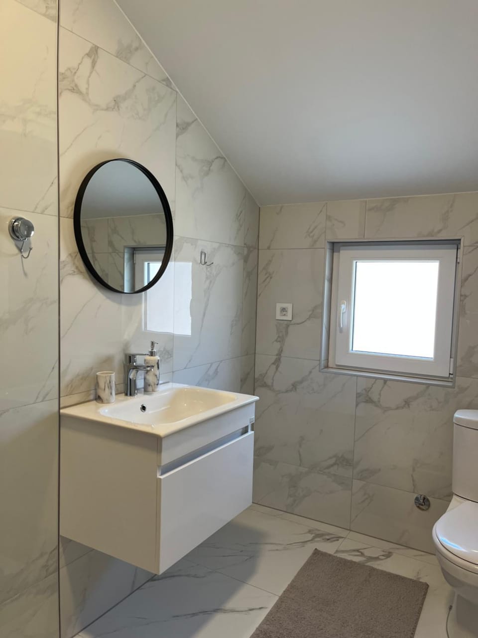 Shower, Toilet, Bathroom