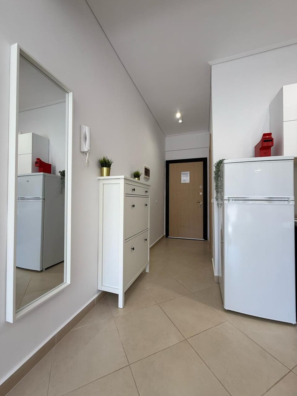 Kitchen or kitchenette, oven