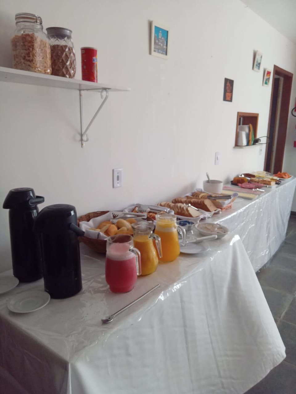 Buffet breakfast, Drinks