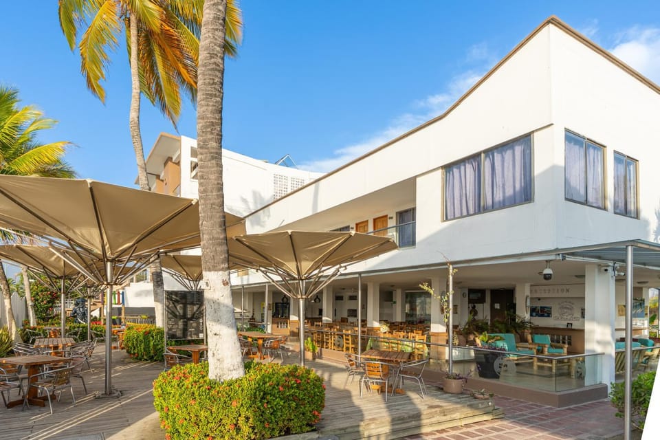 Property building, Restaurant/places to eat, Day, Banquet/Function facilities