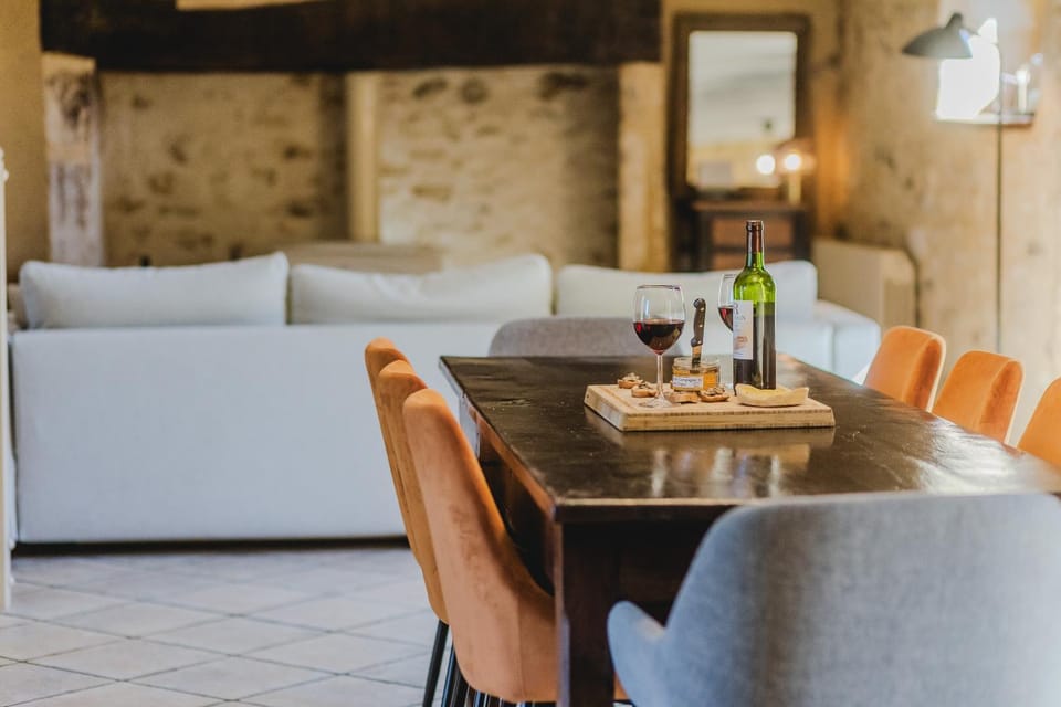 Le Logis de Saint-Chamassy House in Occitanie
