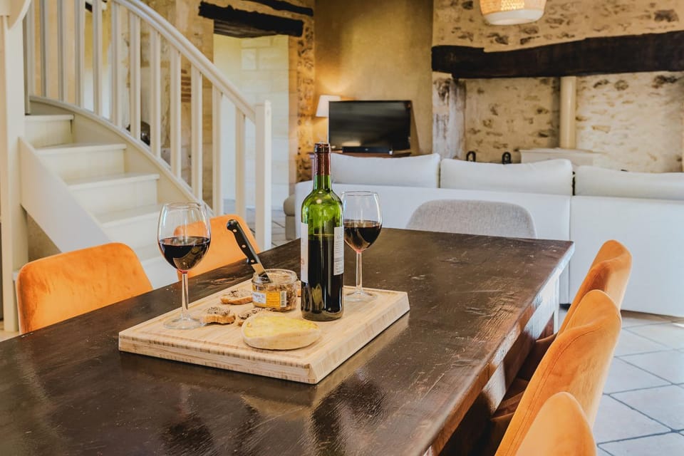 Le Logis de Saint-Chamassy House in Occitanie