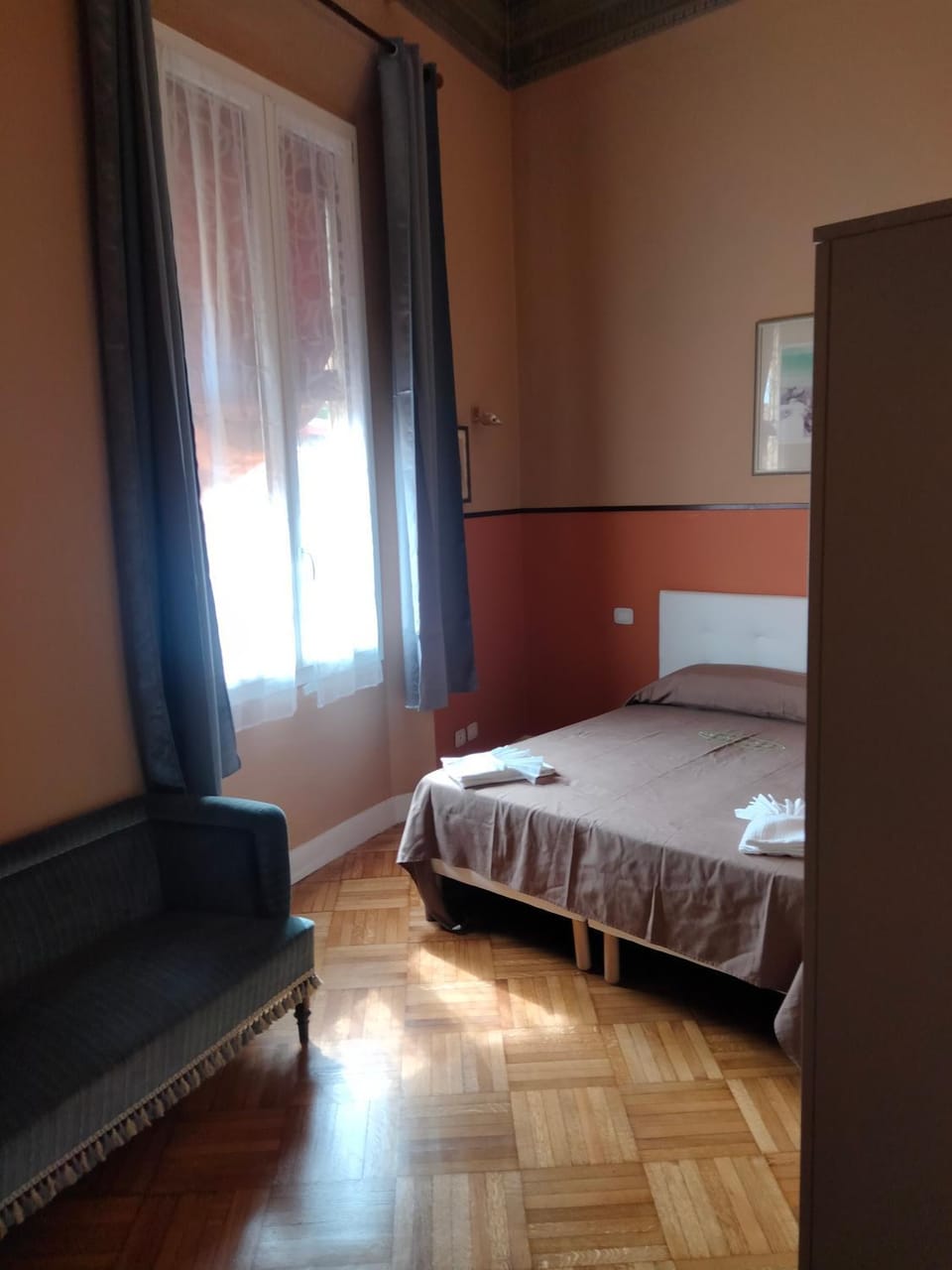 CENTRAL PALACE 600 by BOLOGNACENTRO Rooms ad suites Bed and Breakfast in Bologna