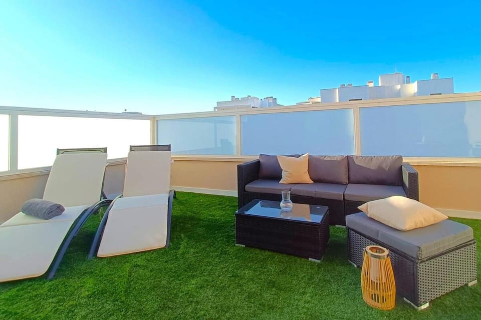 Atenas Suite, 2 Hab, terraza, piscina y playa a 3 min Apartment in Retamar