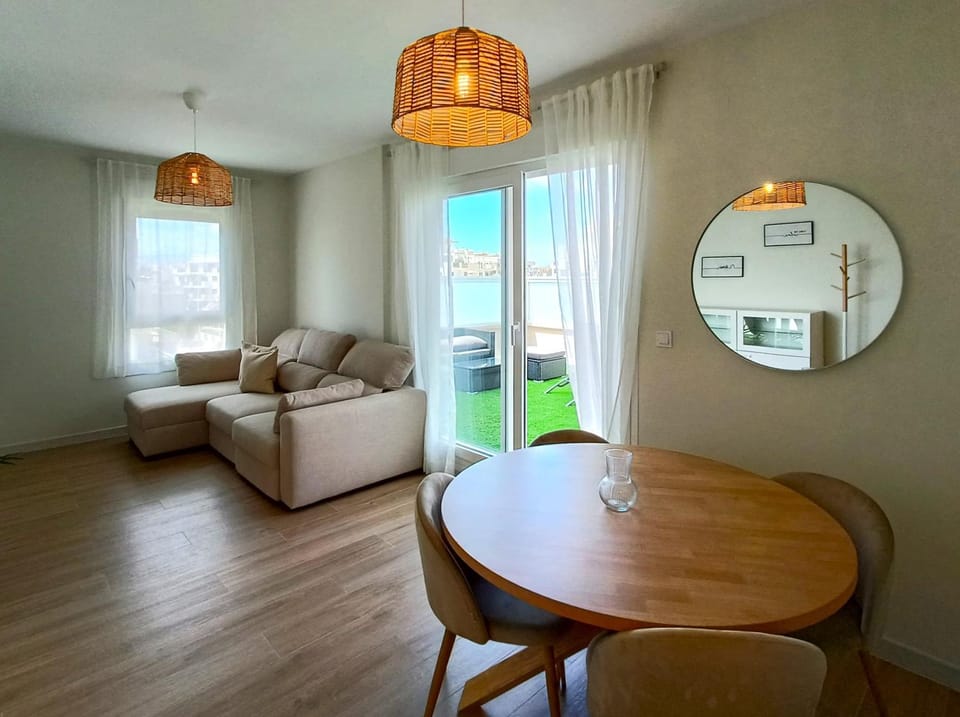 Atenas Suite, 2 Hab, terraza, piscina y playa a 3 min Apartment in Retamar