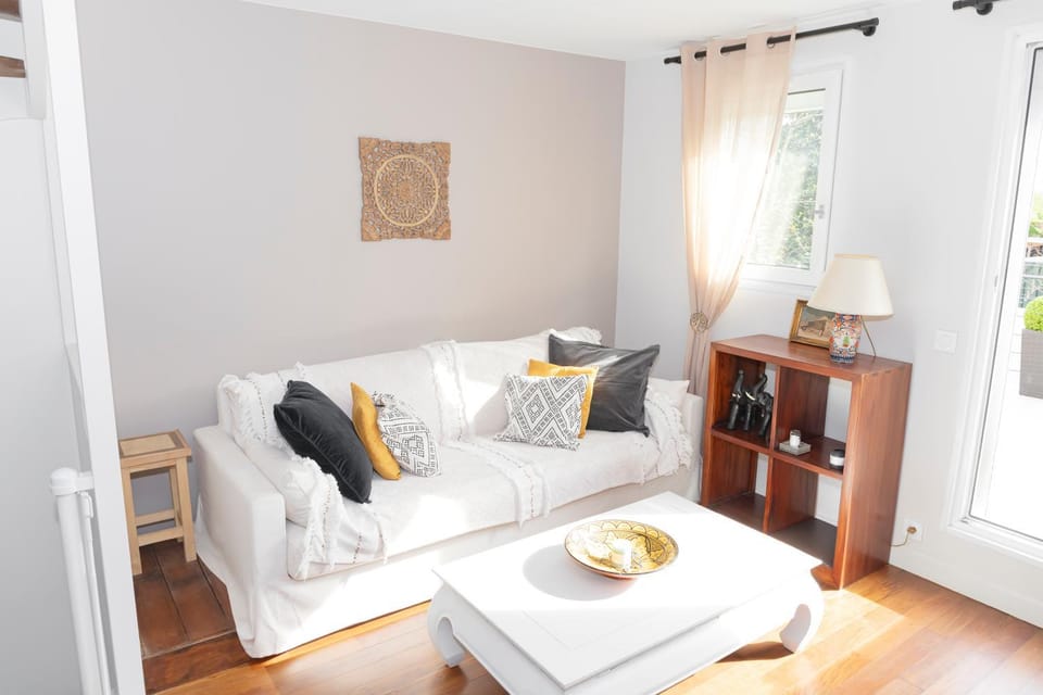 Maison familiale située à 20 mn de Paris et Disneyland House in Noisy-le-Grand