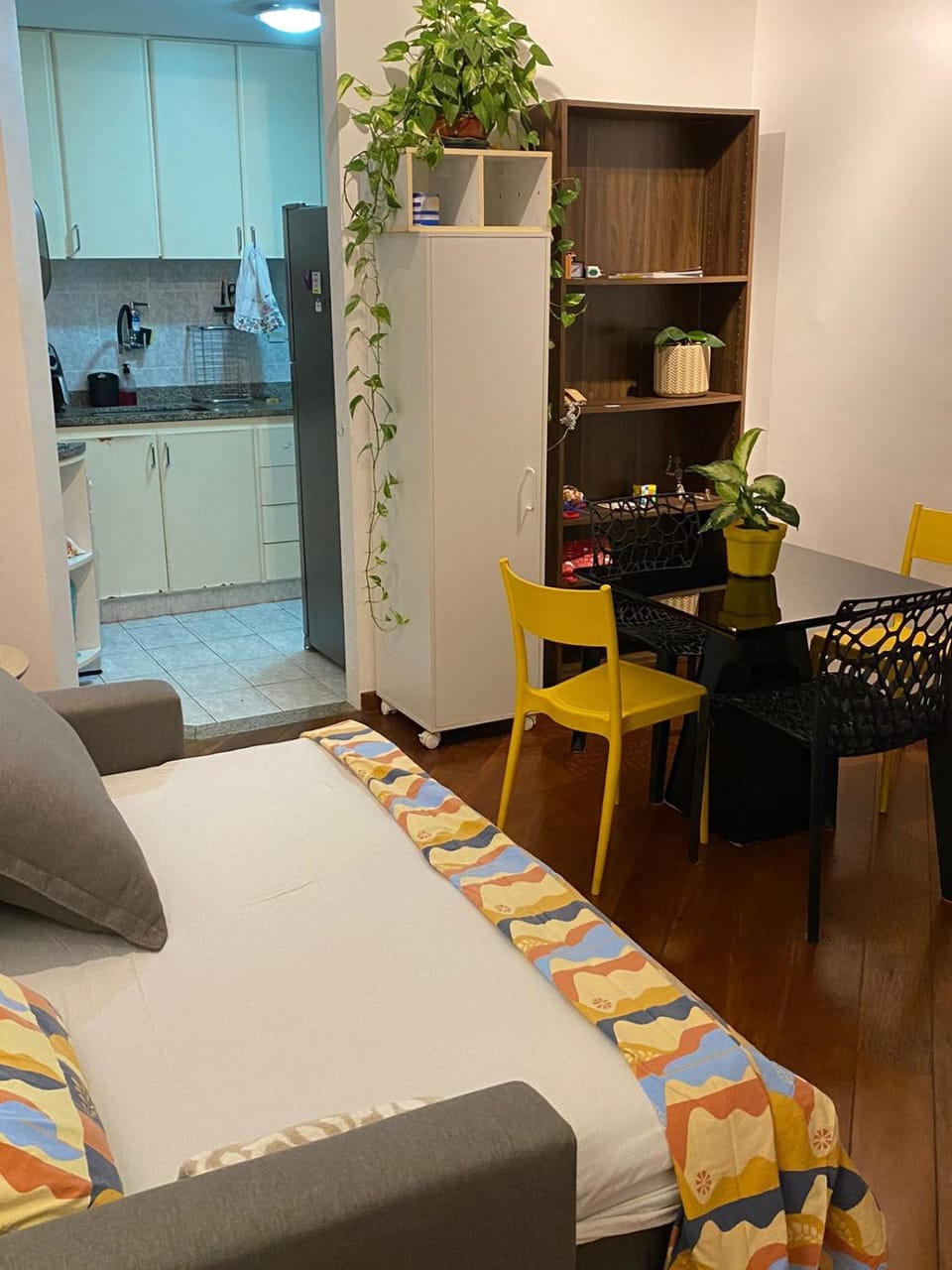 Apartamento na Savassi com varanda e janela acústica Apartment in Belo Horizonte