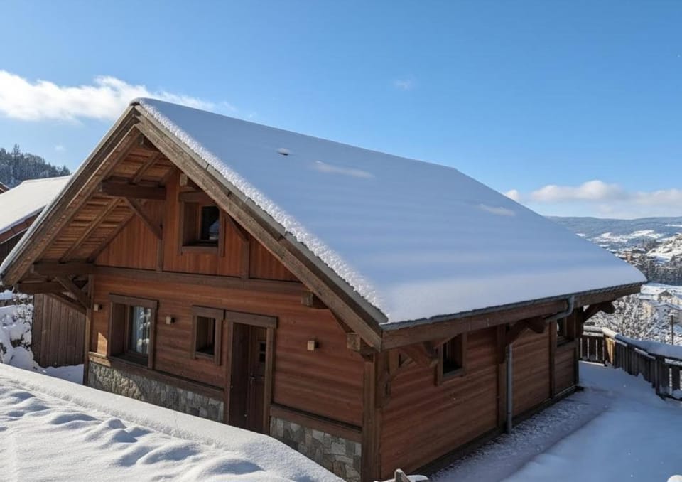 Property building, Day, Winter