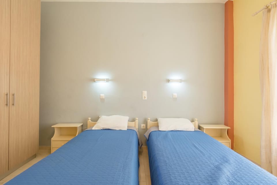 Bed, Bedroom, wardrobe