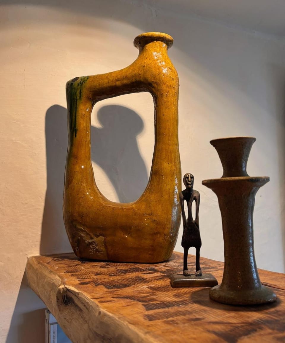 Chicken Raiser Cabin Unique Ocean-View w/Hot Tub Cabin in Lisbon District