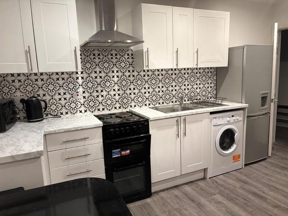 CROYDON 2BR Apt Spacious Free parking Apartment in Croydon