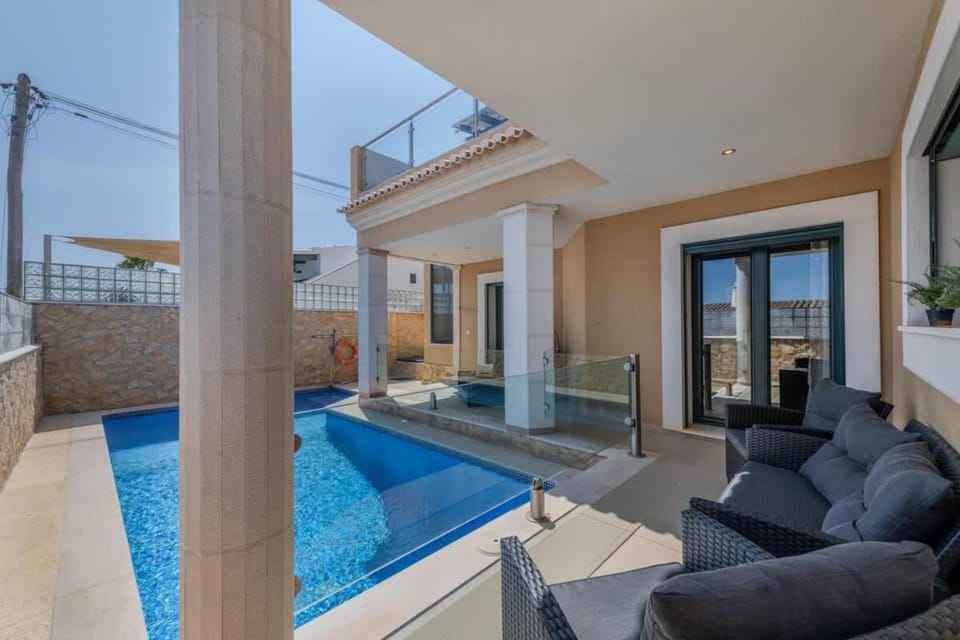 Bela Vista Exclusive Private Villa in Praia da Luz Villa in Luz