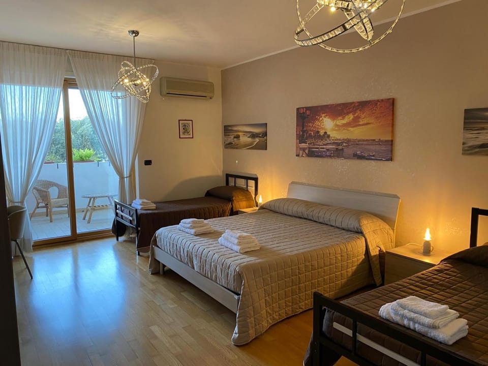 Photo of the whole room, Bedroom, air conditioner