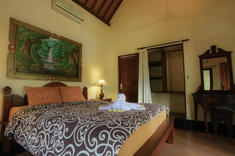 Bed, Bedroom, air conditioner