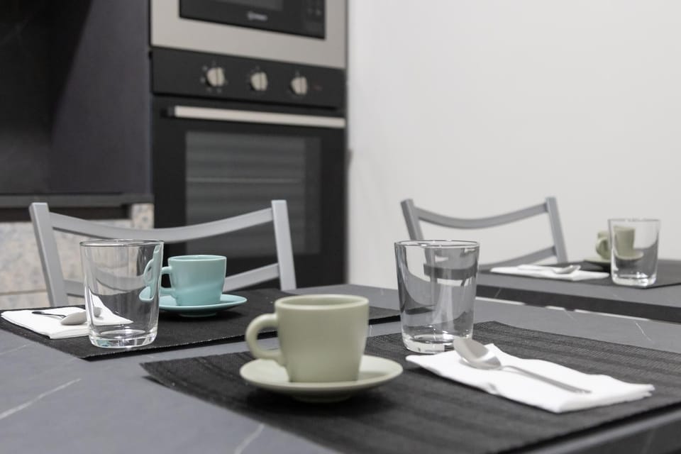 Breakfast, Internal: Not applicable to any particular room