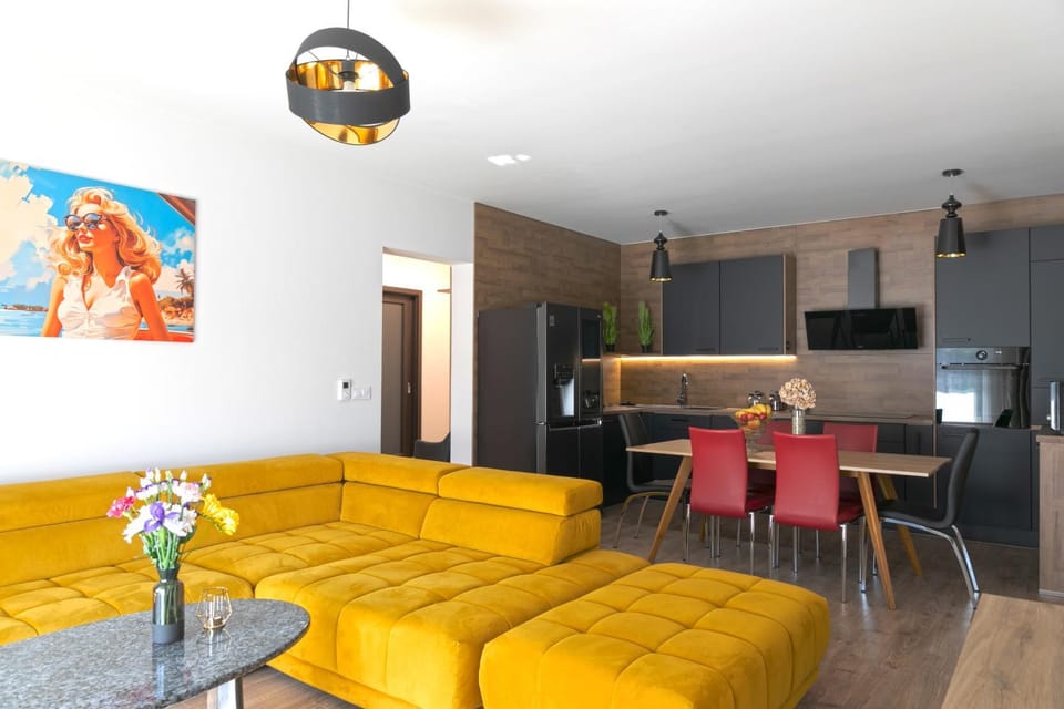 SOFAGOLD Nadštandardný apartmán s veľkou terasou Apartment in Slovakia
