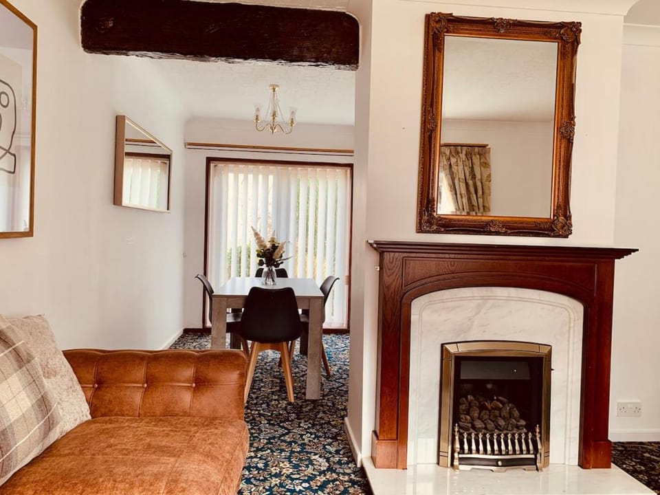 Home like 3 bed house Sheffield House in Sheffield