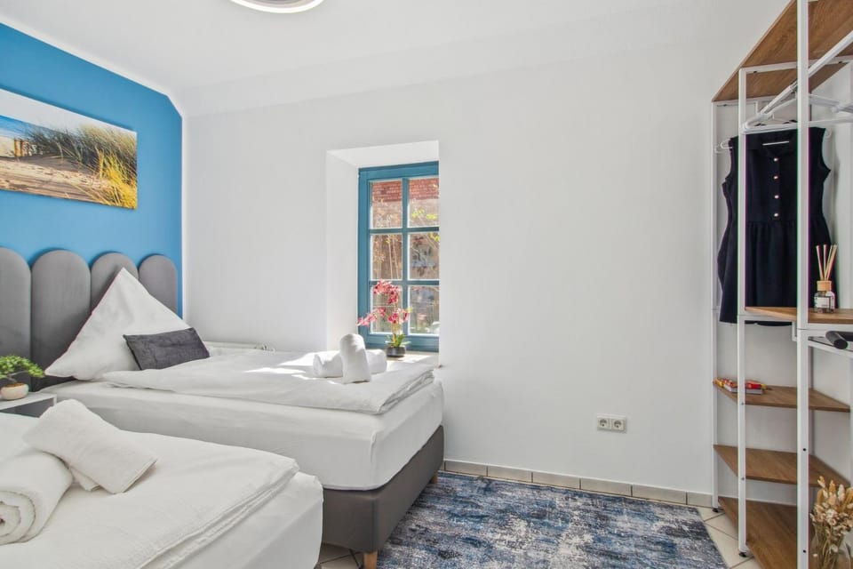 Bed, Photo of the whole room, Bedroom, towels, wardrobe