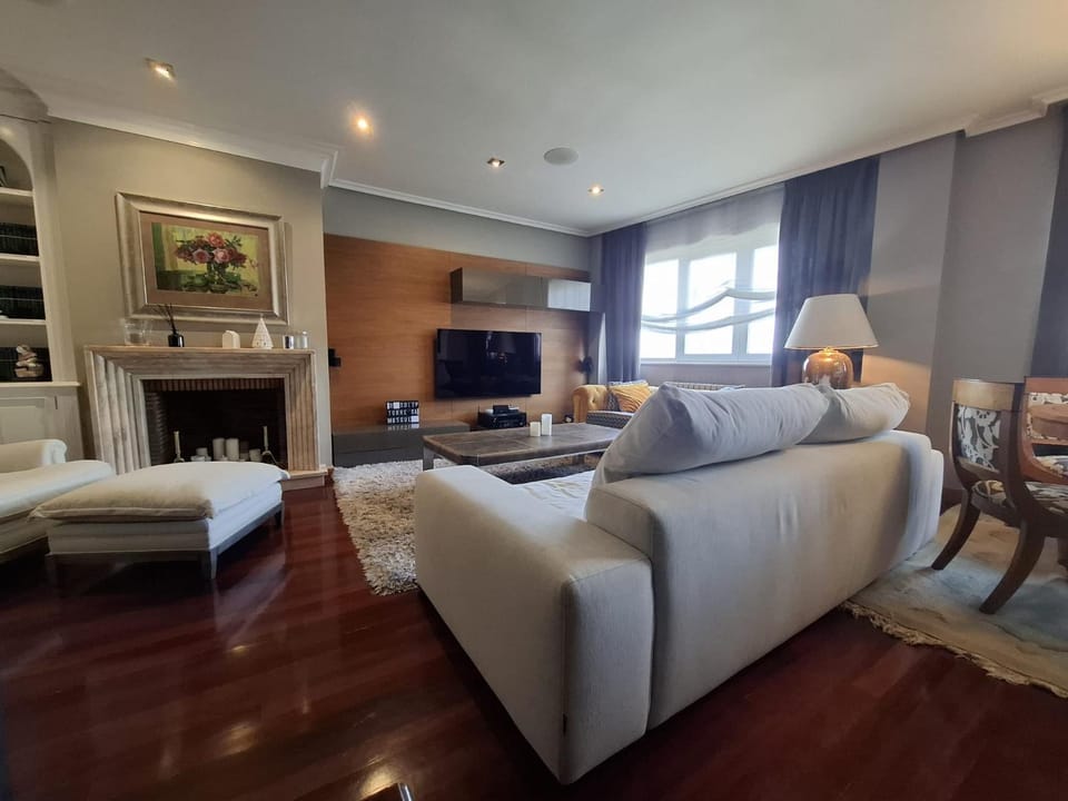 Communal lounge/ TV room, Living room