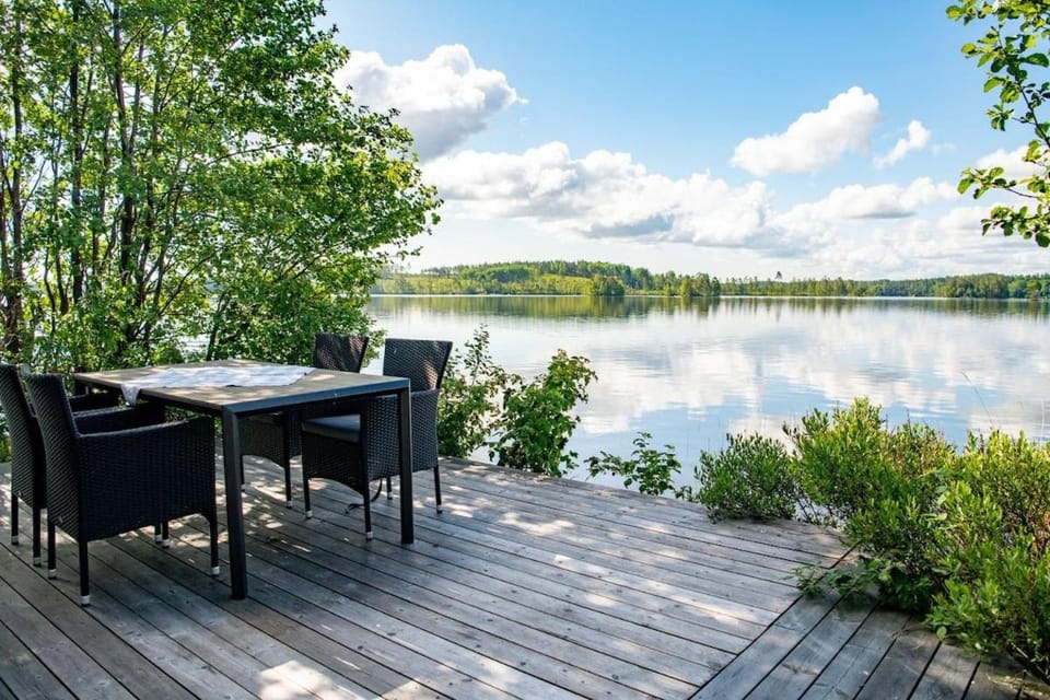 Patio, View (from property/room), Balcony/Terrace, Dining area, Lake view