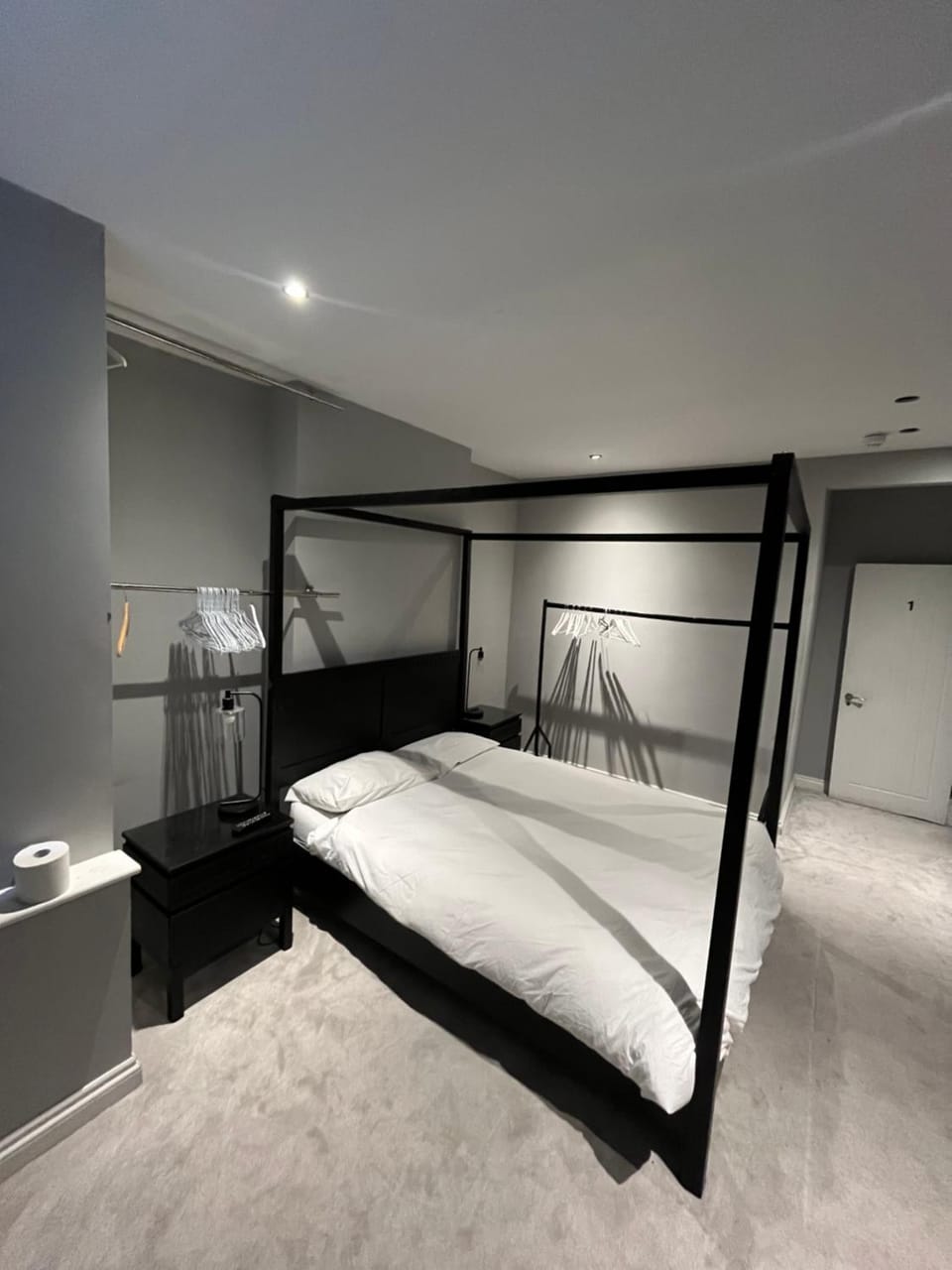 affordable rooms in modern home Bed and Breakfast in Bromley