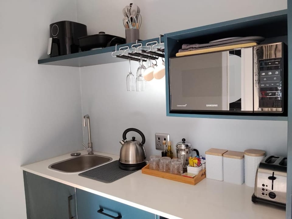 Kitchen or kitchenette, kitchen
