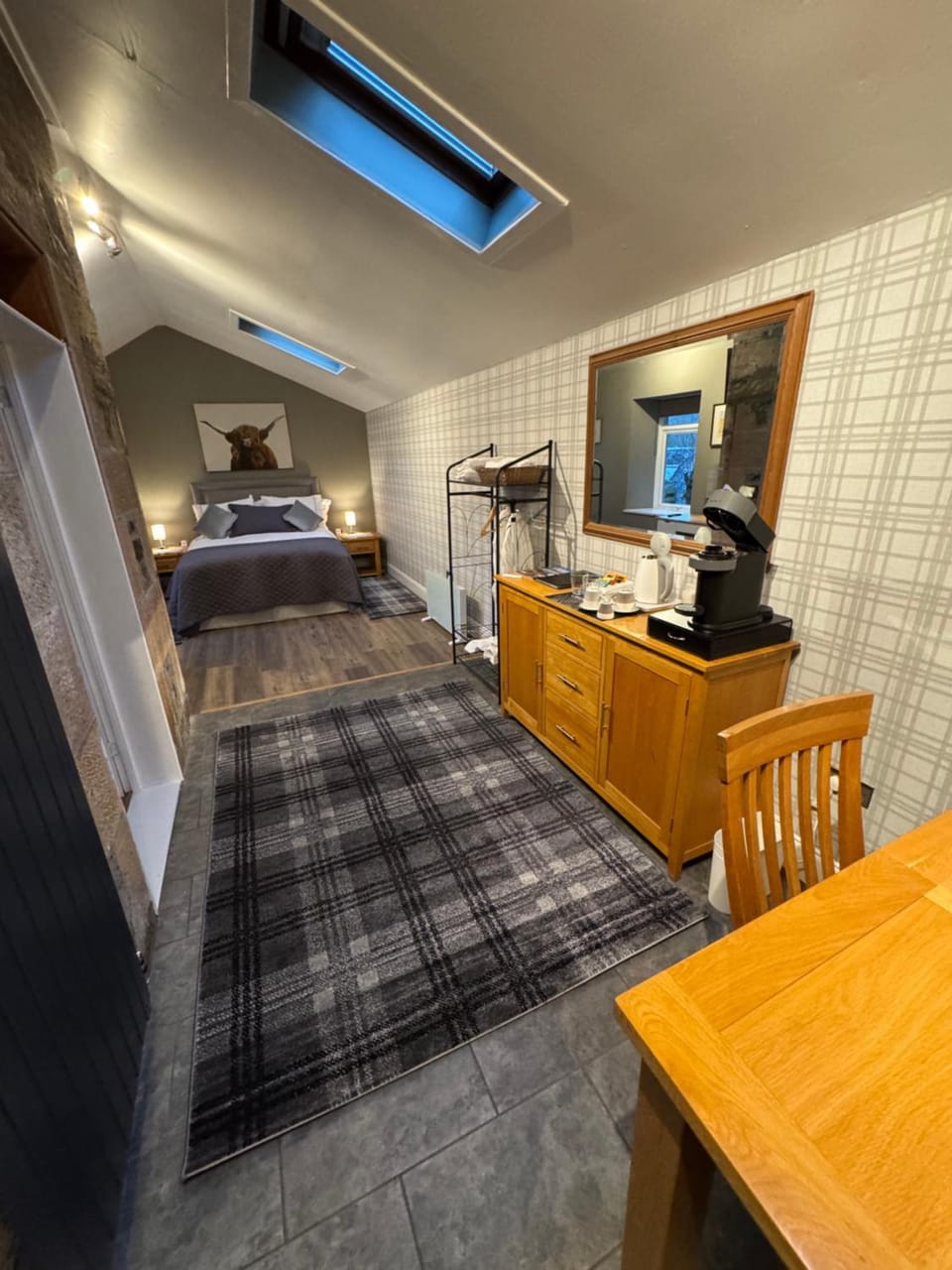 Photo of the whole room